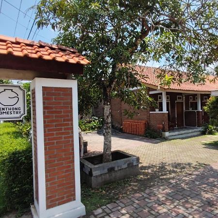 מגלאנג Genthong Homestay מראה חיצוני תמונה