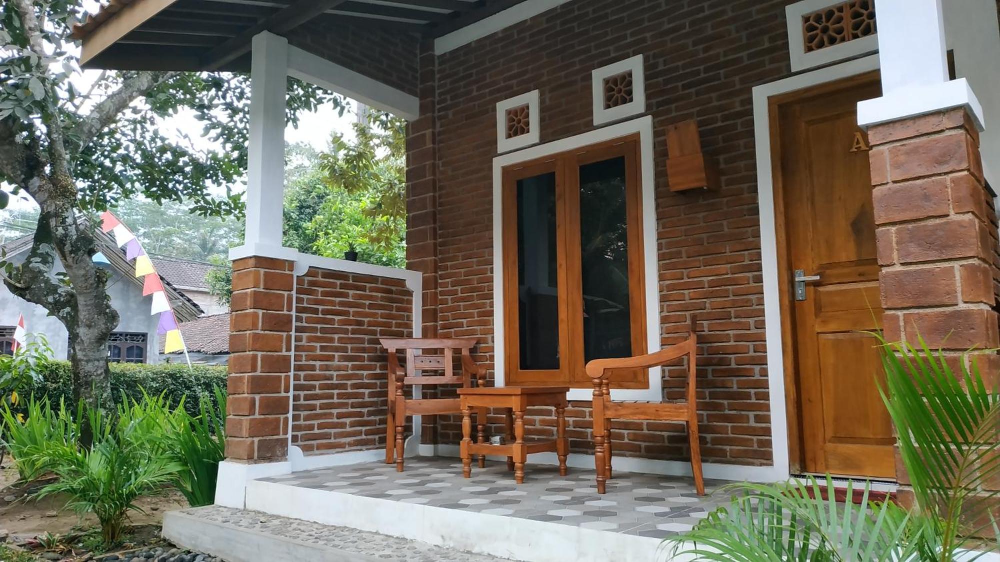מגלאנג Genthong Homestay מראה חיצוני תמונה