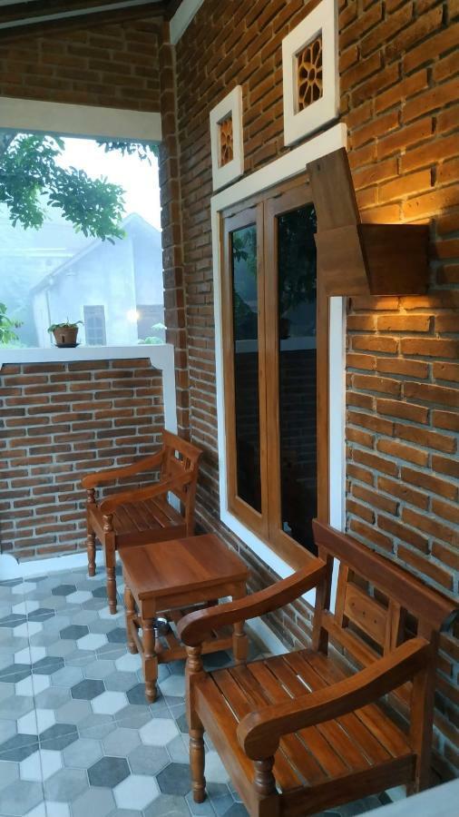 מגלאנג Genthong Homestay מראה חיצוני תמונה